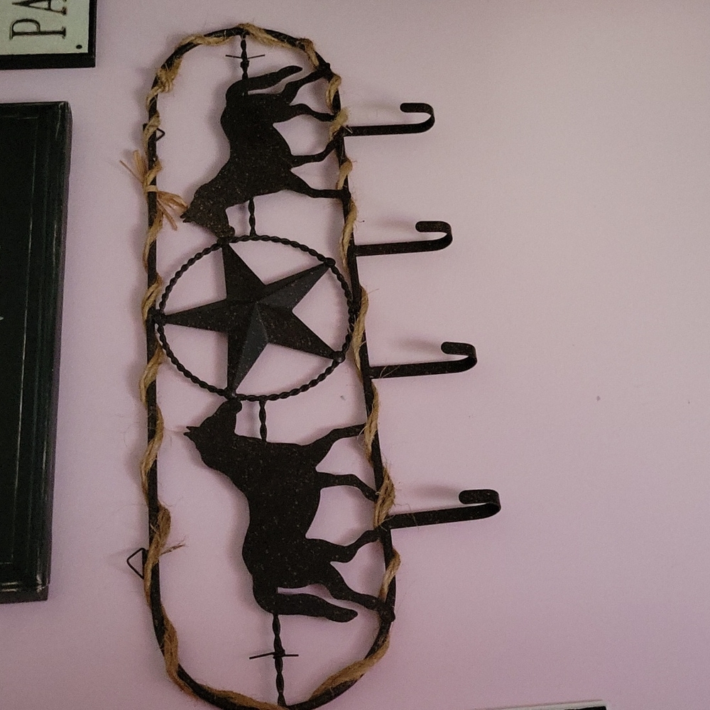 Rustic coat hooks - Picture 3 of 3